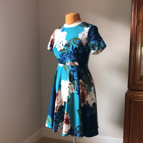 Anthropologie Blue Floral Short Sleeve Dress - Picture 2 of 5